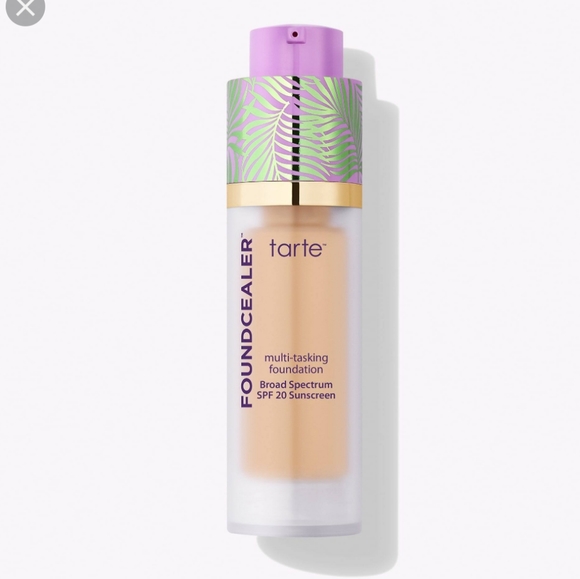22B Tarte Foundcealer in Light Beige